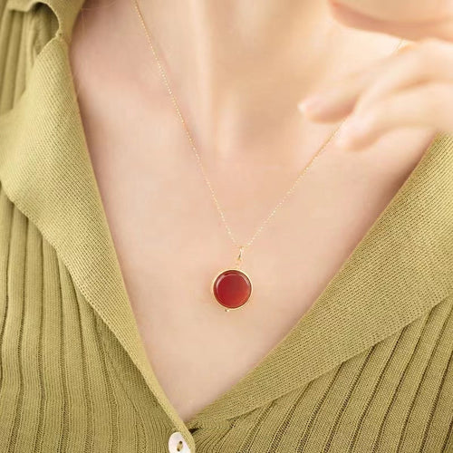 Red agate Pendant with Diamond