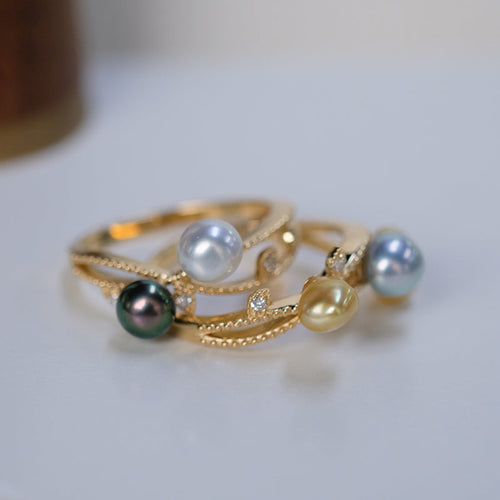 Keshi Ring With Diamonds