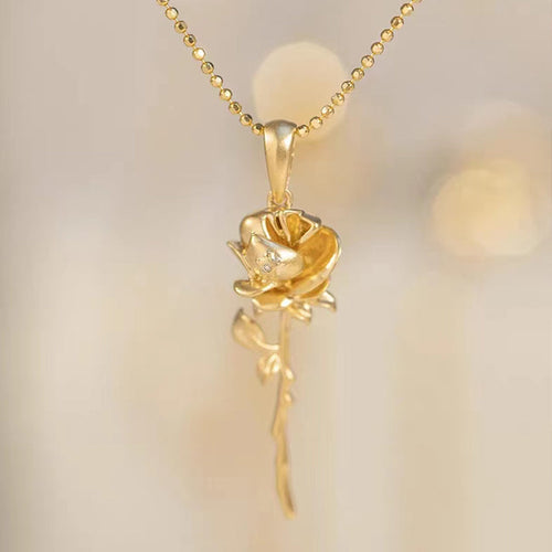 Gold Pendant with Diamond