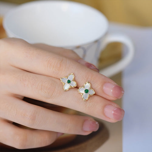 Emerald Earring With Mother of pearl