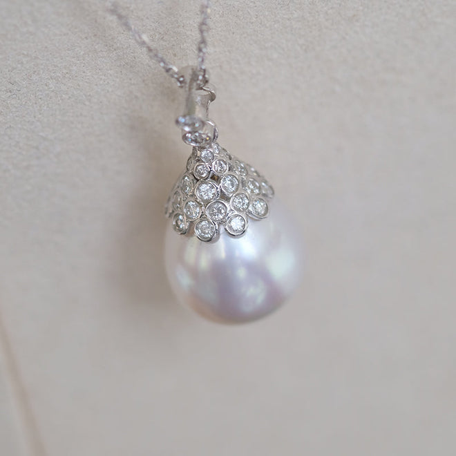 Salt Water Baroque Pear lPendant with Diamond