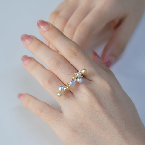 Keshi Ring With Diamonds