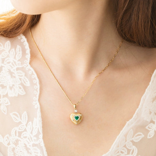 Emerald Pendant Heart-shape Locket With Diamonds