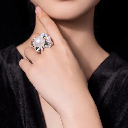 lady wearing White pearl cocktail ring in silver