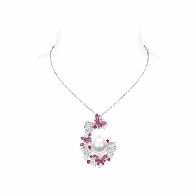 Pearl and zircon necklace in butterfly design