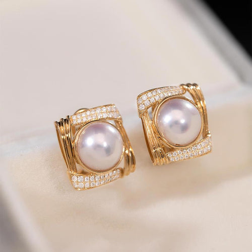 Akoya Pearl Earrings with Diamond