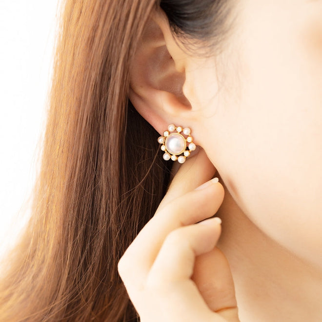 Akoya Pearl Earrings with Diamond