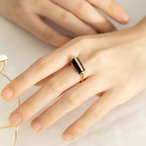 Black Spinal Ring With Diamonds