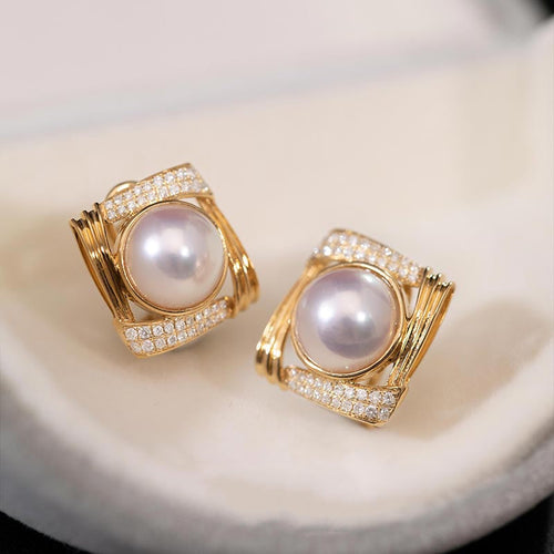 Akoya Pearl Earrings with Diamond