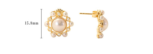 Akoya Pearl Earrings with Diamond