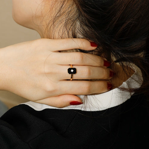 Black Spinal Ring With Diamonds