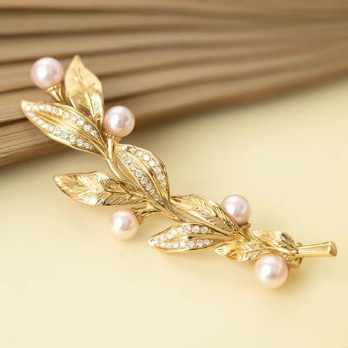 Akoya Pearl Brooch With Diamond